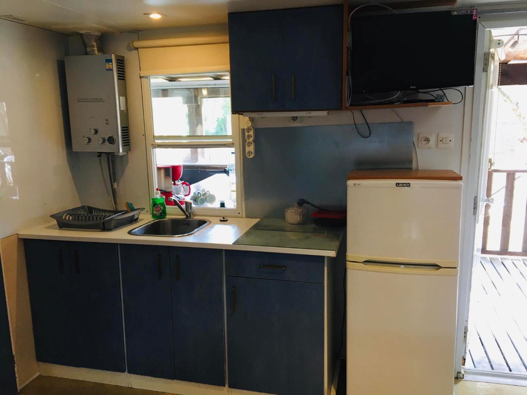 Mobil-Home Avec Grand Jardin เซริญญ็อง ภายนอก รูปภาพ